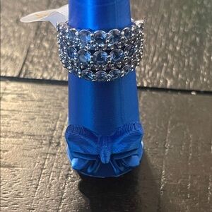 Elegant Silver Crystal Ring